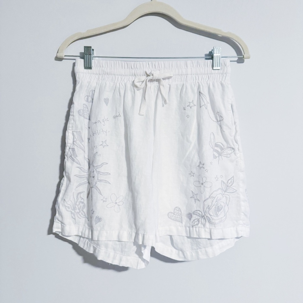 Johnny Was - White Embroidered High Waisted Shorts